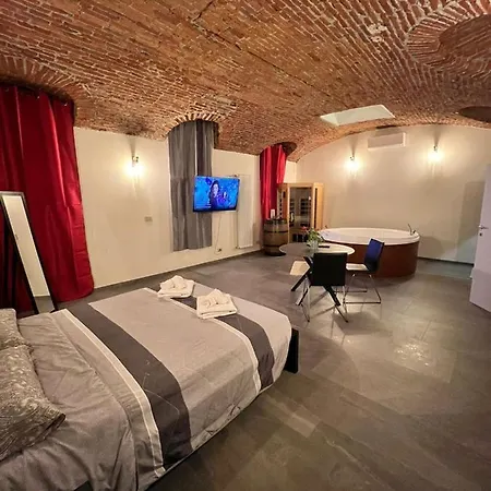 Con Vasca Jacuzzi E Sauna In Piazza Statuto With Ac 公寓